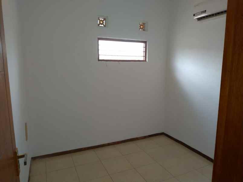 dijual rumah modern minimalis di cisaranten