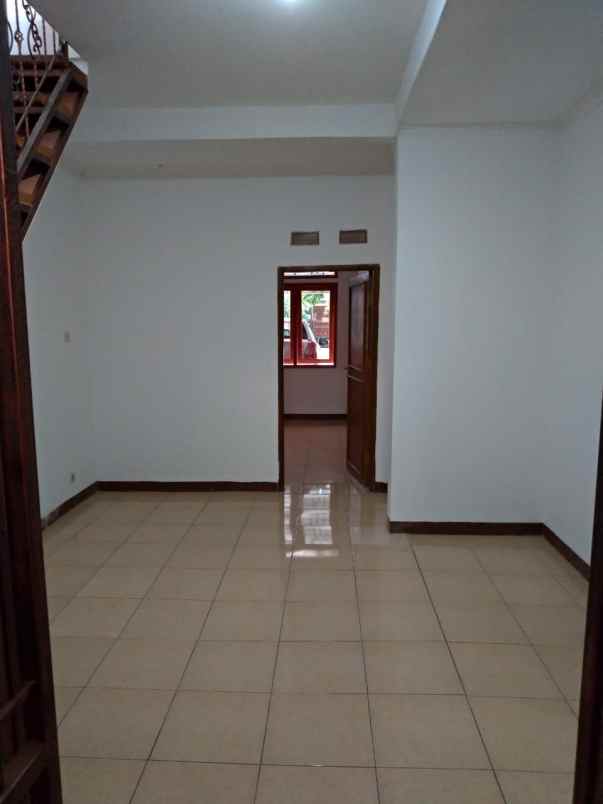 dijual rumah modern minimalis di cisaranten