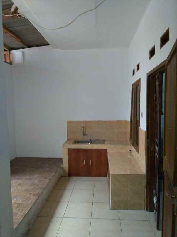 dijual rumah modern minimalis di cisaranten