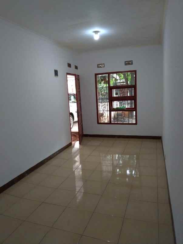 dijual rumah modern minimalis di cisaranten