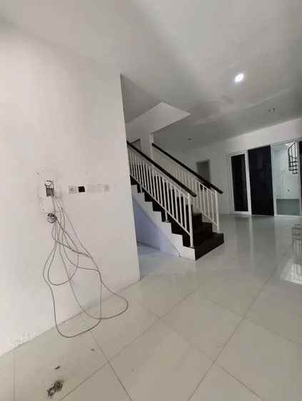 dijual rumah mulyosari