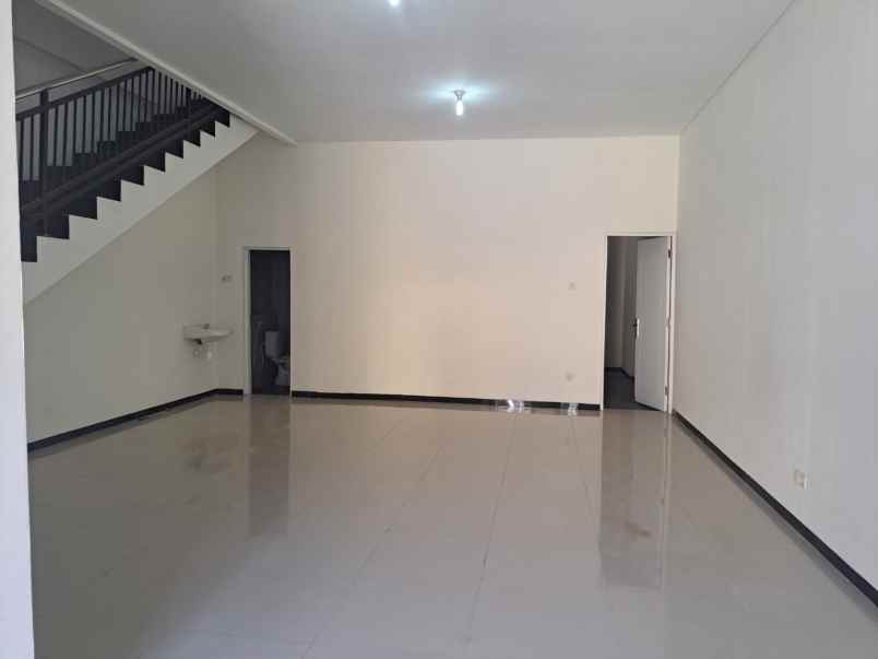 dijual rumah mulyosari bpd
