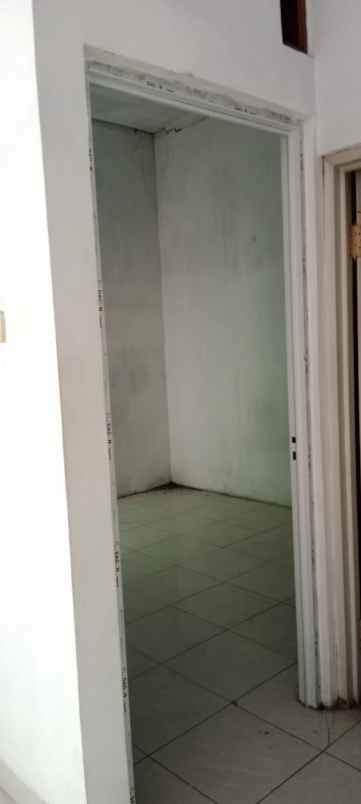 dijual rumah murah pinggir jalan