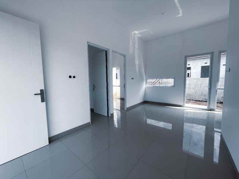 dijual rumah ngadirgo kec mijen kota