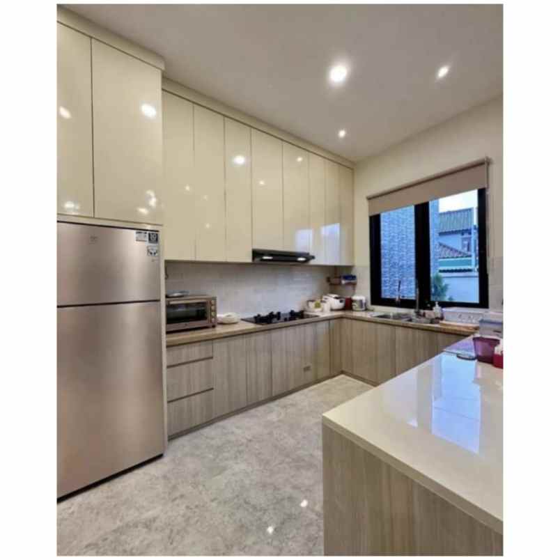 dijual rumah nr residence jl sembakung