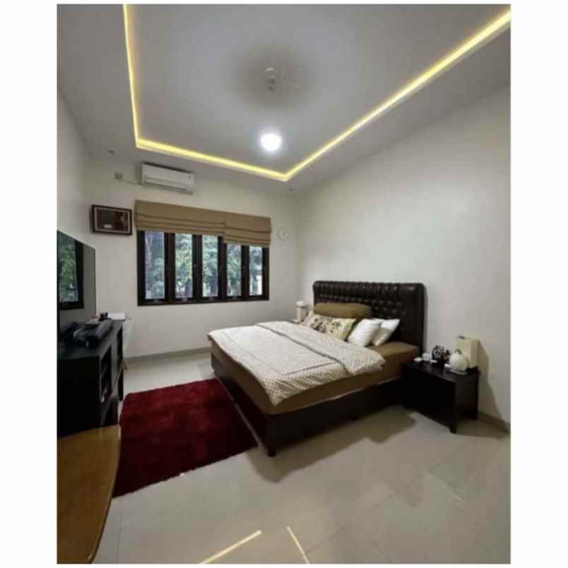 dijual rumah nr residence jl sembakung