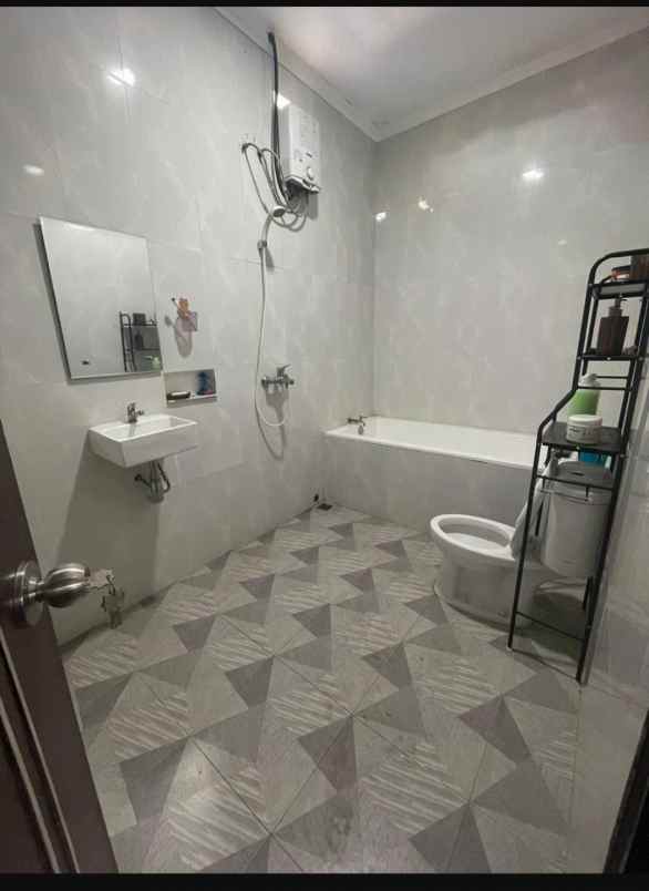 dijual rumah nyaman di lembang bandung