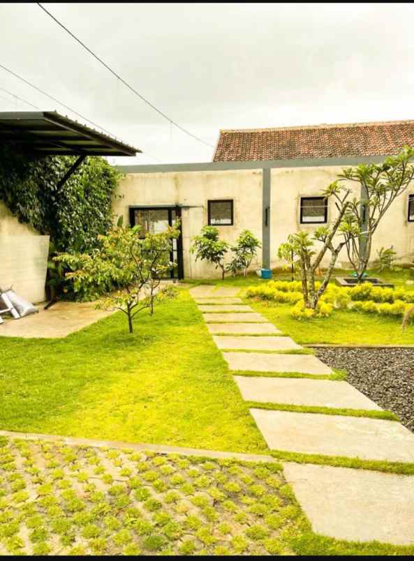 dijual rumah nyaman di lembang bandung