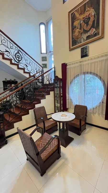dijual rumah pakis
