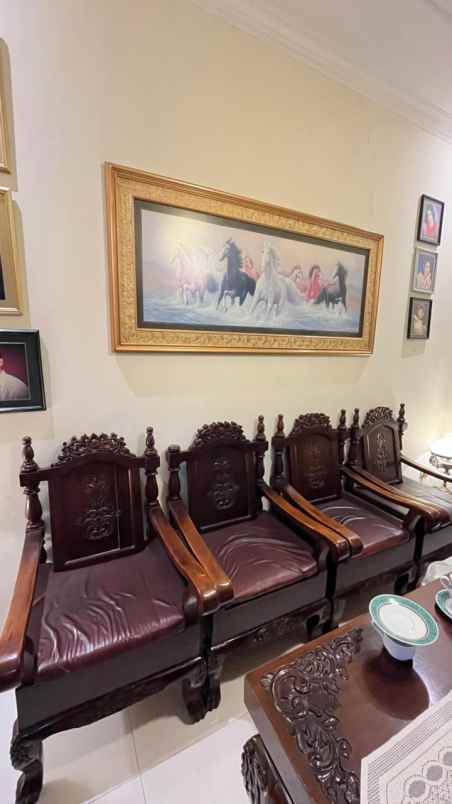 dijual rumah pakis
