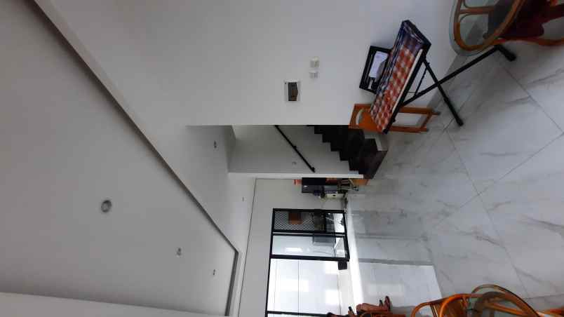 dijual rumah pakuwon city