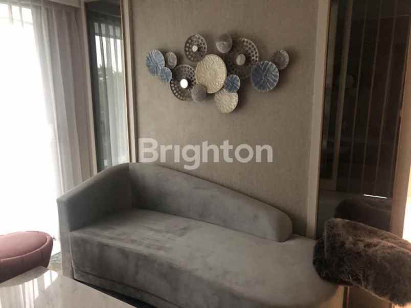 dijual rumah pakuwon indah