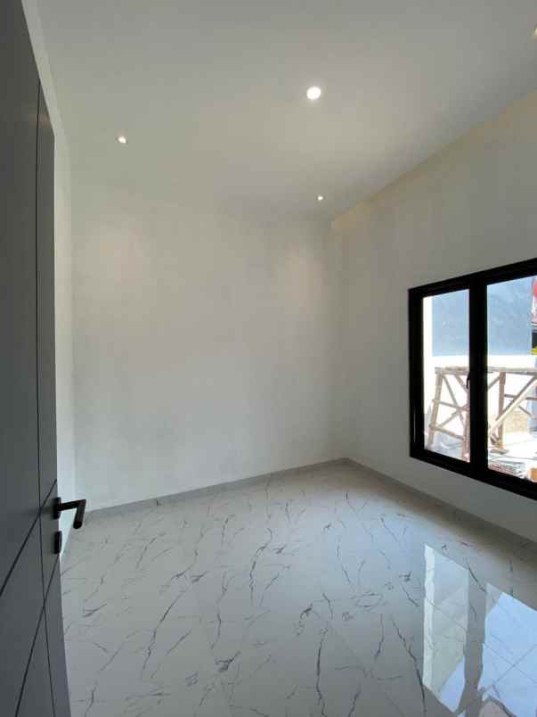 dijual rumah pancoran mas