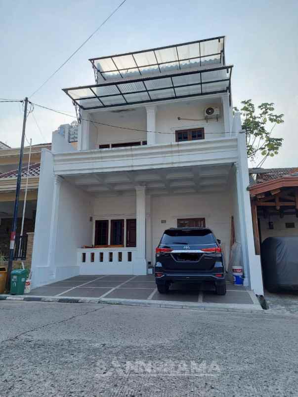Rumah Second Siap Huni 3 Lantai Murah Di Pancoran Mas Depok
