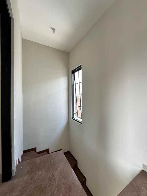 dijual rumah pandanwangi sulfat kota malang