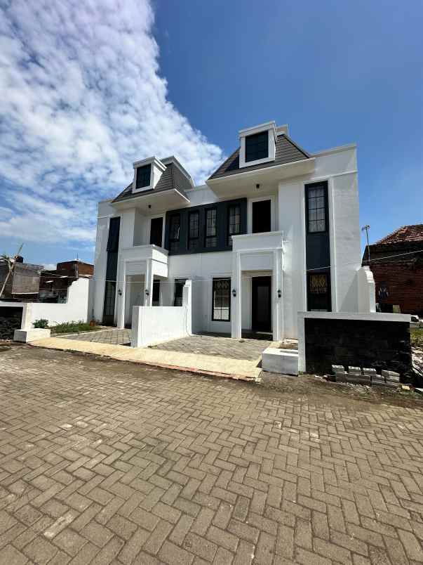 dijual rumah pandanwangi sulfat kota malang