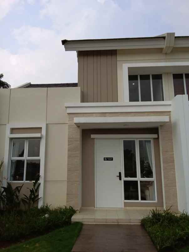 Rumah Mewah Modern 2 Lantai Fasilitas Lokasi Terbaik Di Serpong City