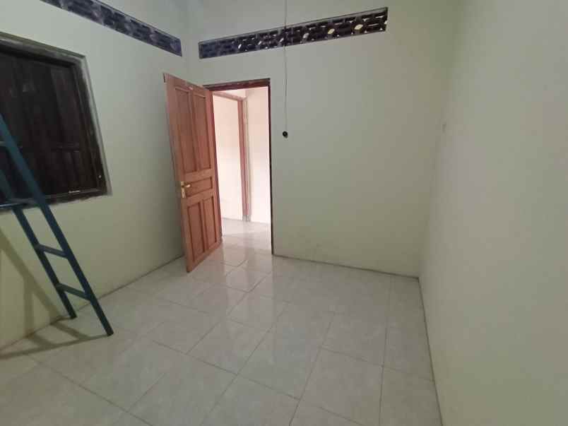 dijual rumah pasar godean