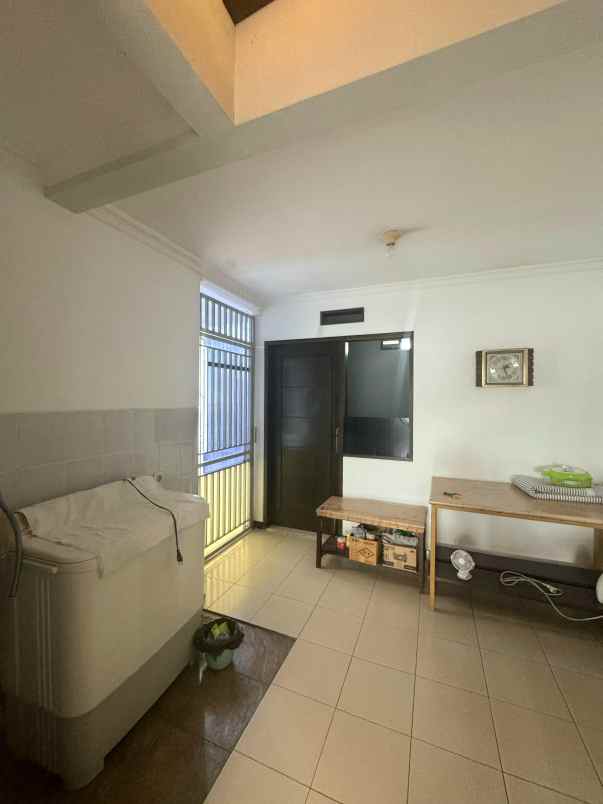 dijual rumah pbi araya kota malang