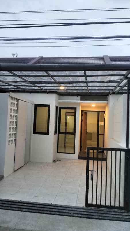 dijual rumah permata permai