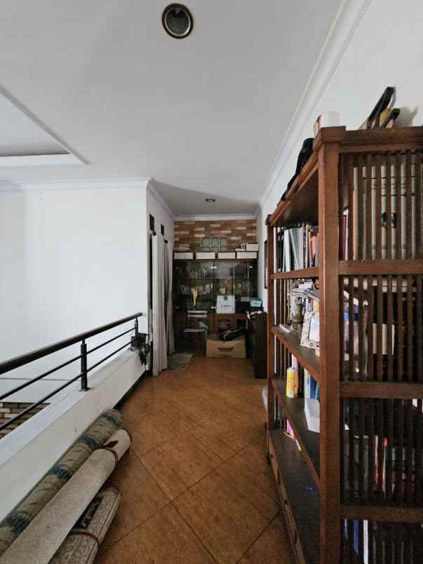 dijual rumah pertigious residence