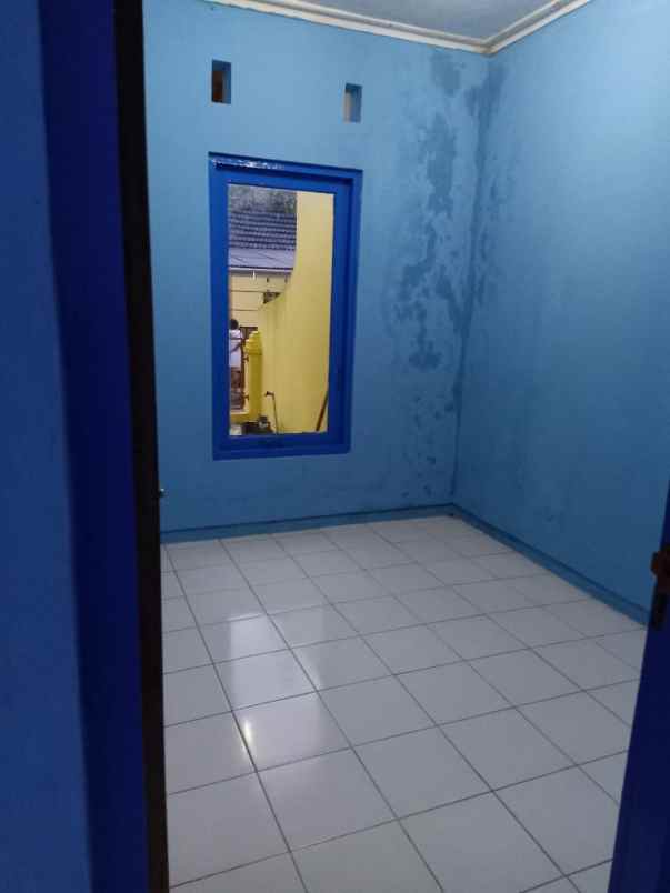 dijual rumah perum graha prima