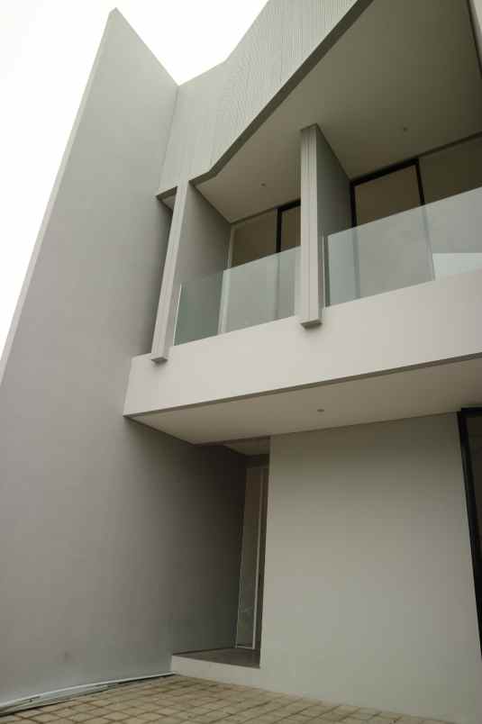 dijual rumah perumahan dian istana