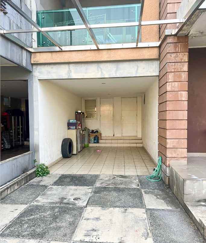 dijual rumah perumahan green park