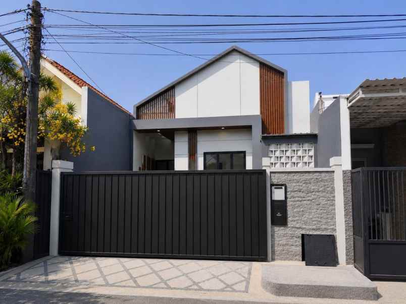 dijual rumah perumahan nirwana