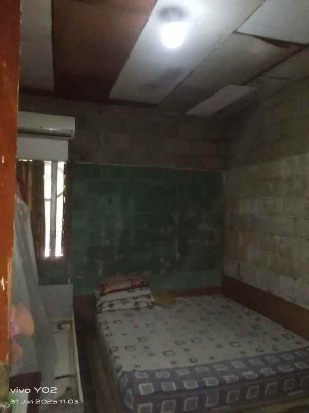 dijual rumah perumahan serua permai