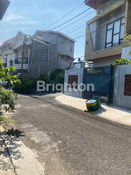 dijual rumah perumahan taman aa