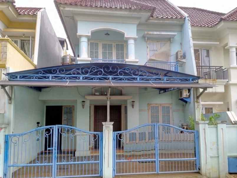 dijual rumah perumahan the royal