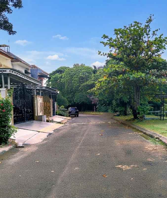 dijual rumah perumahan the royal
