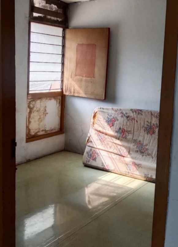 dijual rumah perumnas 1 depok