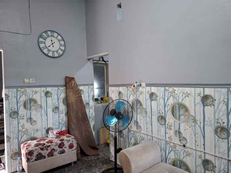 dijual rumah pojok di bumi tegal besar jember