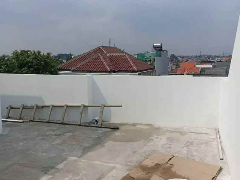dijual rumah pondok bambu
