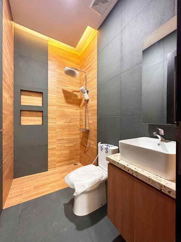 dijual rumah pondok bambu