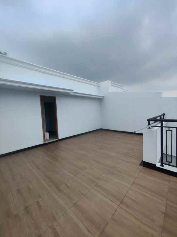 dijual rumah pondok kelapa