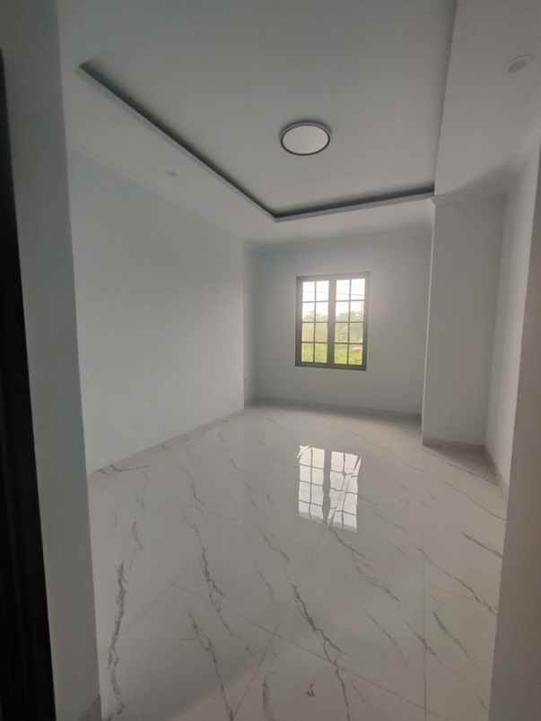 dijual rumah pondok kelapa