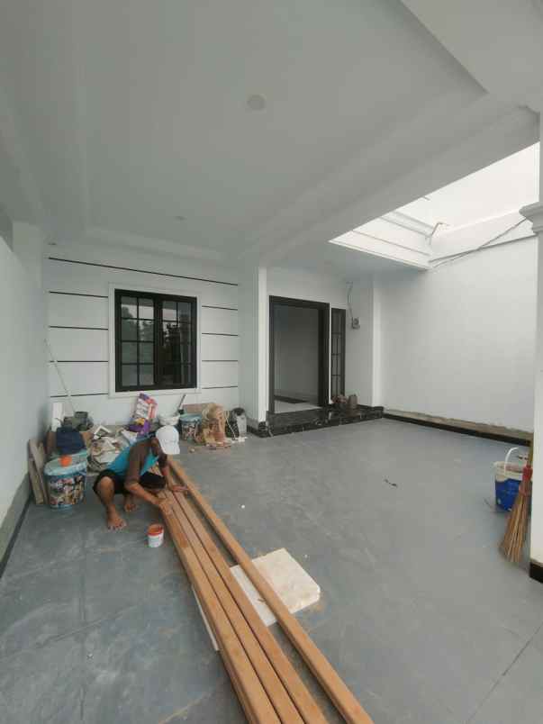 dijual rumah pondok kelapa