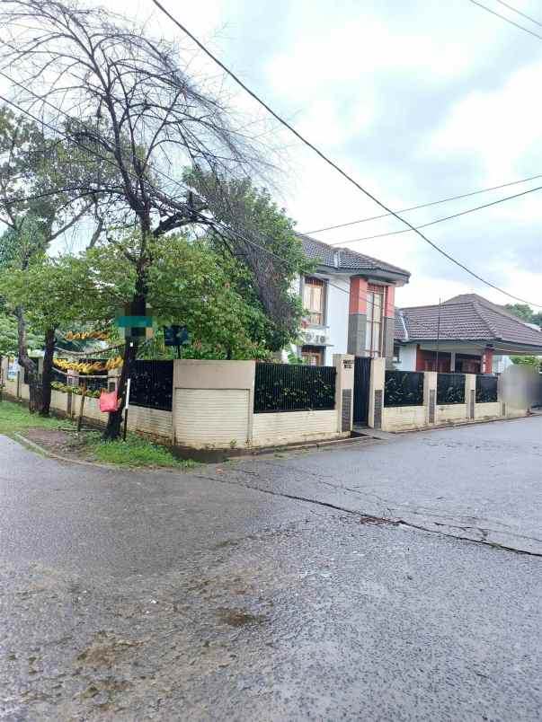 dijual rumah pondokgede jati waringin