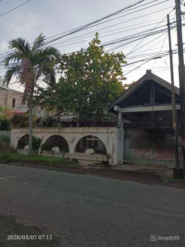 dijual rumah pucang jajar