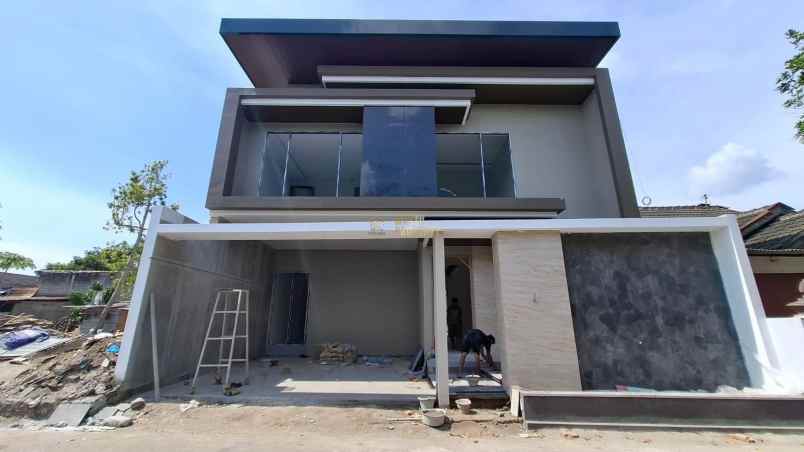 dijual rumah purwomartani