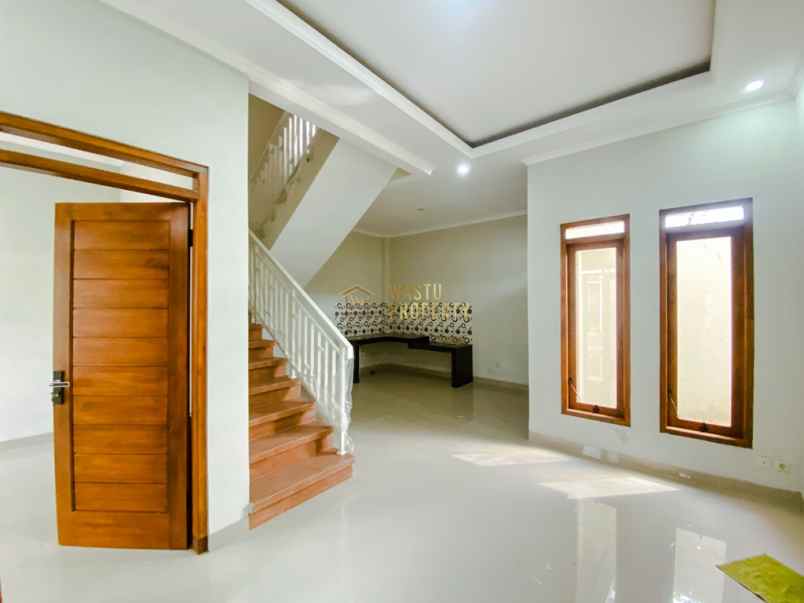 dijual rumah purwomartani