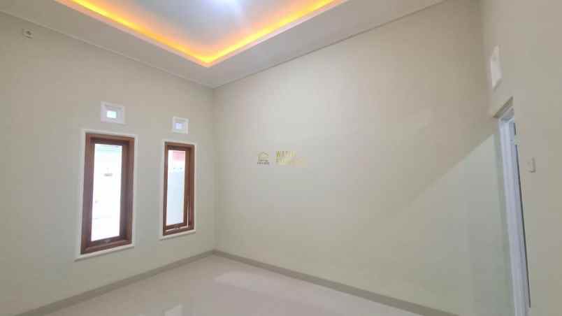 dijual rumah purwomartani