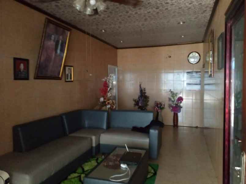 dijual rumah putat