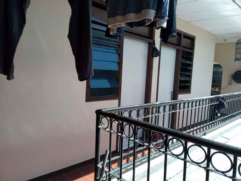 dijual rumah putat