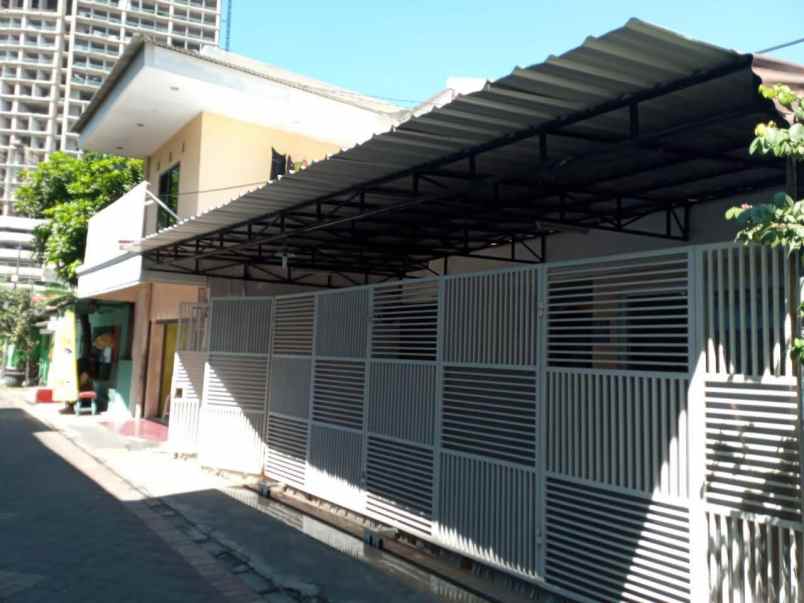 dijual rumah putat