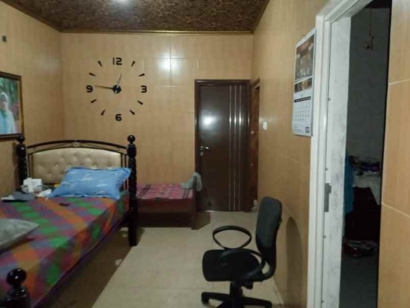 dijual rumah putat