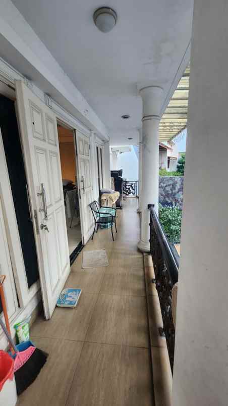 dijual rumah raffles hills cibubur
